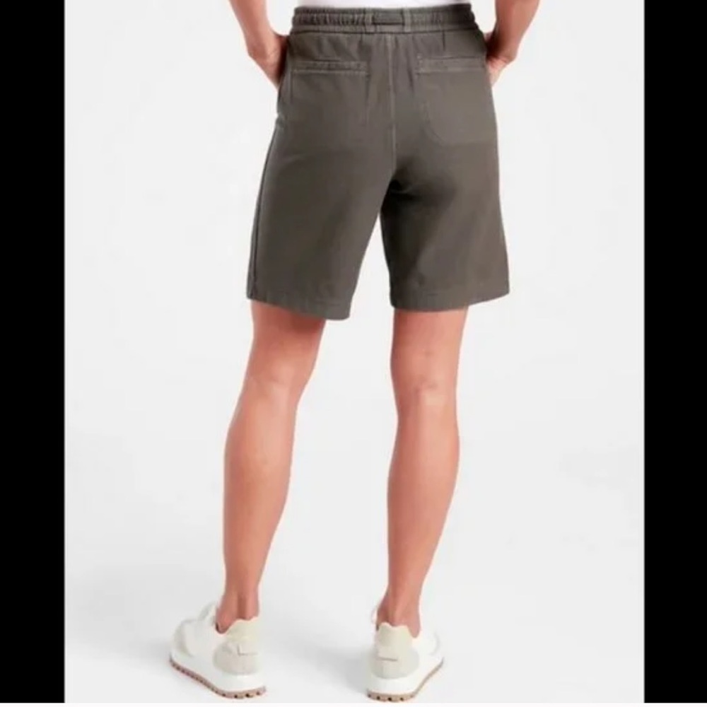 Athleta Cypress Green Elastic Waist Stretchy Pull On Farallon Bermuda Short - Picture 6 of 13
